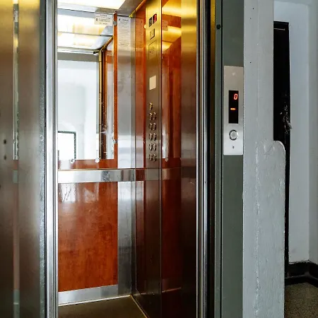 Beautiful Modern - Cismigiu Park - Netflix *