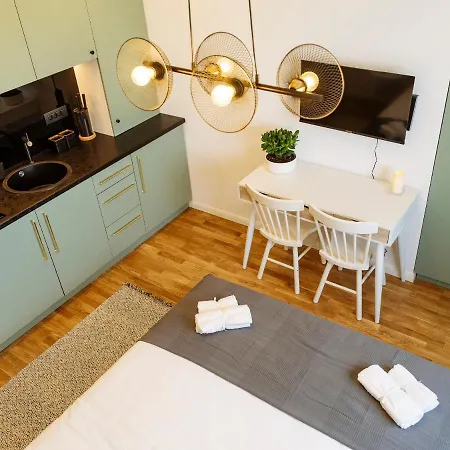 Beautiful Modern - Cismigiu Park - Netflix Βουκουρέστι