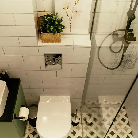 Beautiful Modern - Cismigiu Park - Netflix