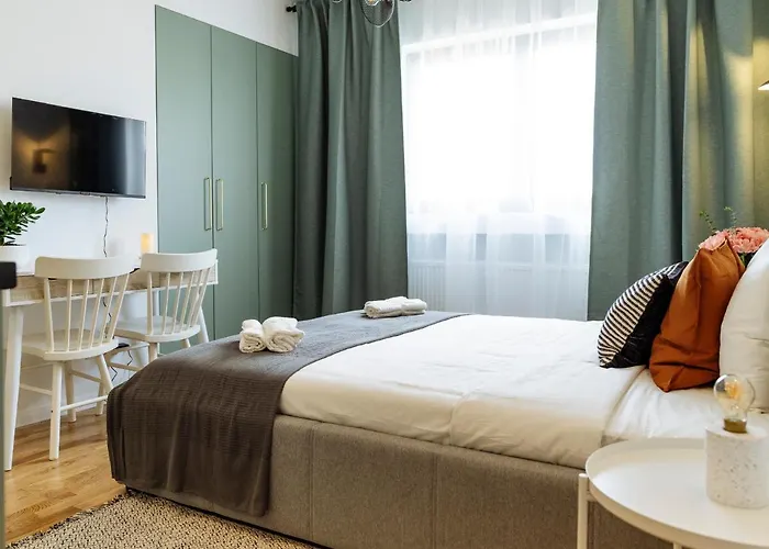 Beautiful Modern - Cismigiu Park - Netflix *