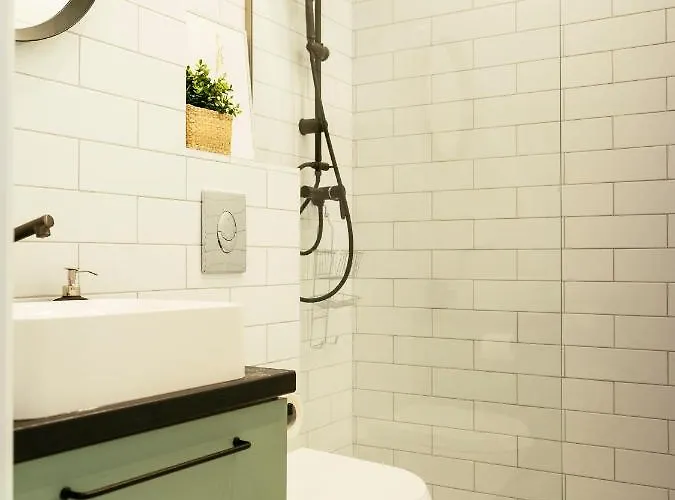 Beautiful Modern - Cismigiu Park - Netflix